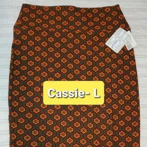 Lularoe- Cassie Lg